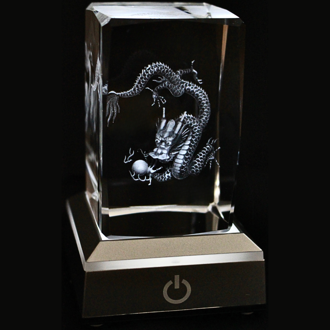 輝く龍神様のクリスタルオブジェ