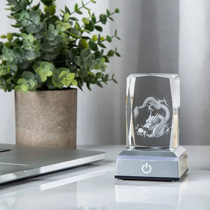 輝く龍神様のクリスタルオブジェ